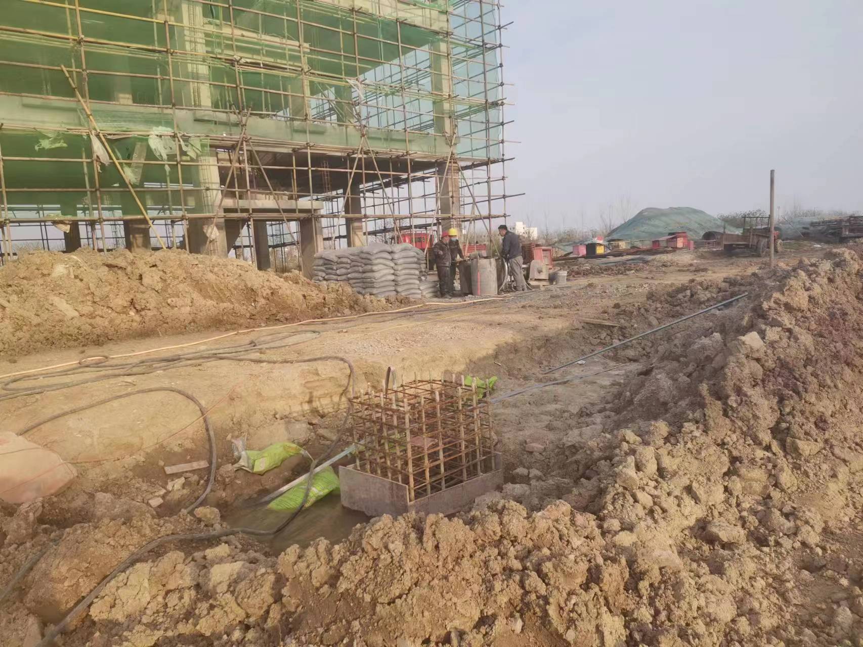 铜官当桥梁出现裂缝的时候应该及时加固修补